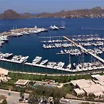 Elite Hotel 4*