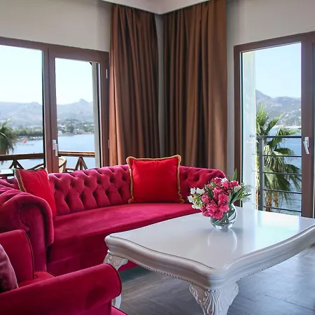 Elite Hotel 4*